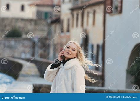 wi fi history entertainment finding places stock image image of talking long 276354693