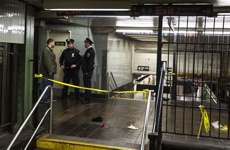 Nyc Police To Question Man Involved In Deadly Subway Shooting Wsj