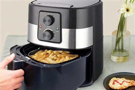 Jadi anda tidak perlu merasa khawatir ketika menggunakan air fryer. Cara Menggunakan Air Fryer dan 3 Resep Mudahnya - RoomMe