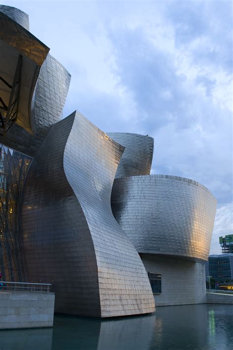 Les 20 Ans Du Guggenheim Museum Bilbao Oeuvre De Frank Gehry Floornature