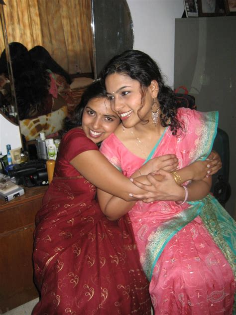 #indian_aunty | 682 people have watched this. Beauty of Sri lanka: Lanka Girl Wearing sexy Saree.wooooowwwww