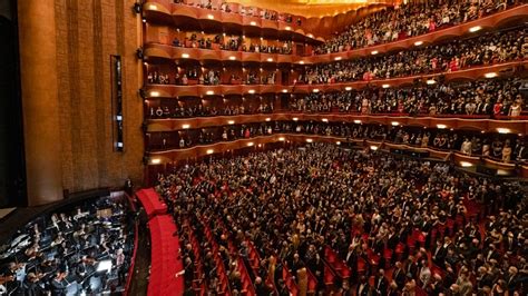 New York Met Opera Reopens After 18 Month Long Covid Closure