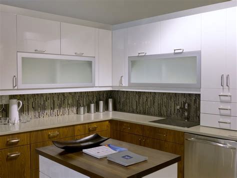 After a couple of weeks of building kitchen cabinets and finishing them, i can't tell you how excited thinking about installing kitchen cabinets? HOW TO MIX MATCH KITCHEN COUNTERTOPS & CABINETS - MyHome ...