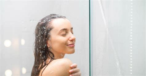 Wie Man Unter Der Dusche Entschleunigen Kann