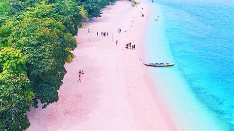 This Pink Beach In The Philippines Has Been Named As One Of The Best