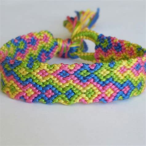 Pin by Heather Eastman on Bracelets | Friendship bracelets diy, Diy bracelets, Friendship bracelets