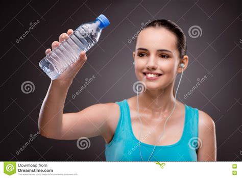 The Woman Doing Sports With Bottle Of Fresh Water Stock Image Image Of Athletic Glass 79609791
