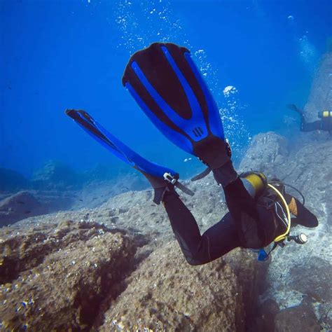 Best Scuba Diving Fins For Every Diver In 2023 DeeperBlue Com