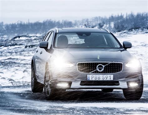 Volvo V90 Xc Cross Country Swedish Luxury In An Agile Off Road Estate
