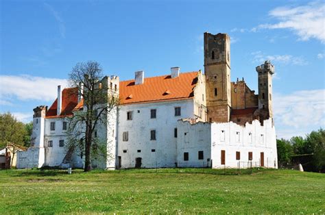 Přehledný katalog ubytování břeclav včetně fotografií, popisů, doporučení a cen. Zámek Břeclav
