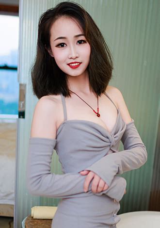 Asian Member Yuanyuan Zizi From Xingyi 25 Yo Hair Color Black