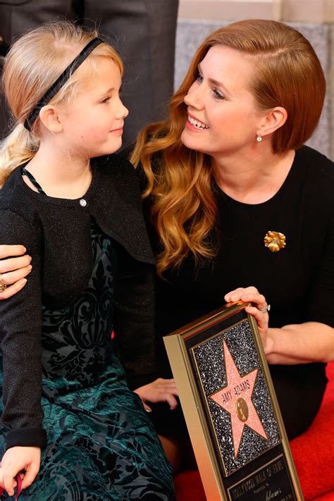 Amy Adams Recibe Su Estrella En El Paseo De La Fama Con Su Hija Y Las