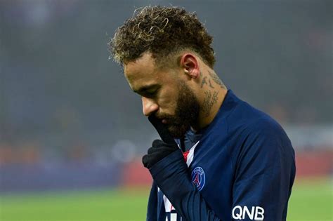 Neymar Explains The Meaning Behind His Quiet Goal Celebration Psg Talk