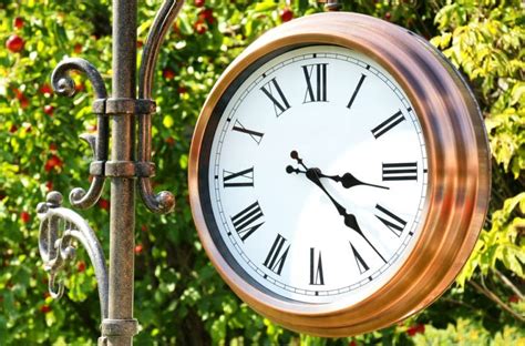5 Best Uk Garden Clocks Reviewed Jul 2020 Upgardener™