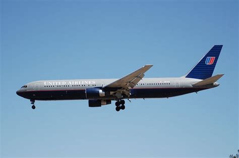 United Airlines Fleet Boeing 767 300er Details And Pictures