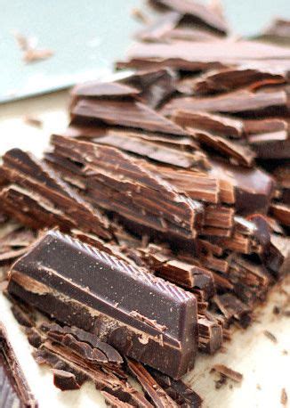 Fondant besteht fast ausschließlich auch zucker, und der ist hygroskopisch, zieht also feuchtigkeit an. Ganache - eine Torte fondanttauglich machen oder befüllen ...