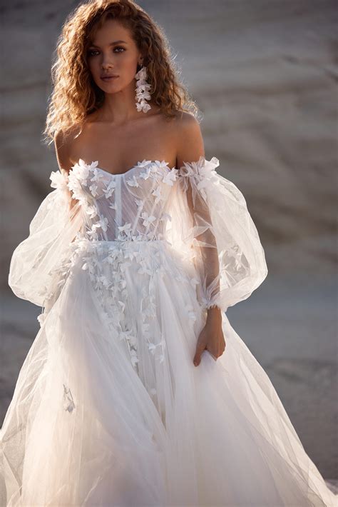 Evelyn White And Lace By Milla Nova Wedding Dress La Boda Bridal I Contemporary Bridal Boutique
