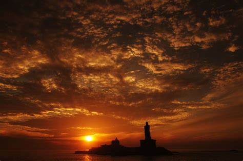 The bumble site is full of info about its. Good Morning India! (Kanniyakumari, India ...