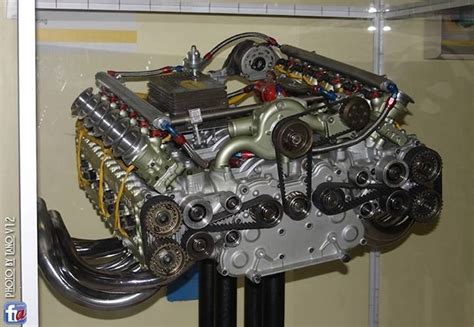 The flat 12 has no advantages in vibration compared to the more commonly used v12. en 12Flat Subaru-Motori Moderni | 0 ENGINES/PURE POWER ...