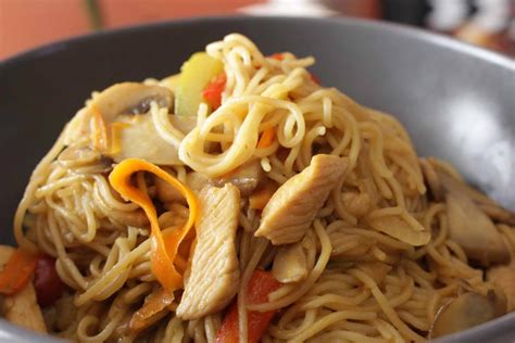 Noodles Con Pollo Y Verduras Receta Deliciosi Com