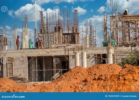 African Construction Workers Editorial Stock Image Image Of Cement