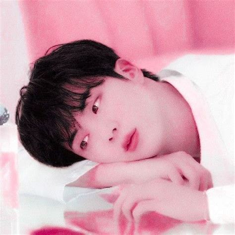 Foto Bts Worldwide Handsome Epiphany Most Beautiful Man Pink