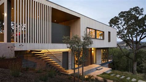 Irreplaceable Cantilevered Design Of San Anselmo Home In California