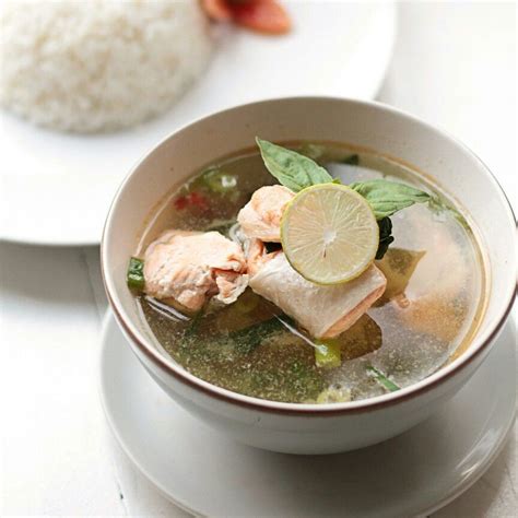 Karena kemampuan tersbeut, maka tak sedikit fitness enthusiast yang meminum susu whey protein demi memperoleh bentuk tubuh atletisnya. Makanan yang satu ini menggabungkan resep sup bening ...