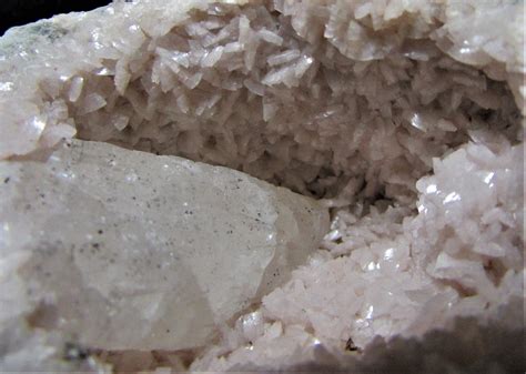 Calcite And Dolomite In Item Msdol 039