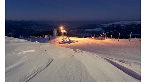 Une aventure unique, au plus proche de la nature et des animaux. Chien De Traineaux Schnepfenried - Devenez soigneur et musher d'un jour, profitez de la nature ...