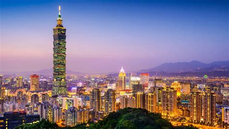 You wouldn't want to miss glimpses of breathtaking landscapes from high. Taipei 101 Tower - Askideas.com