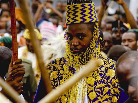 King Oyo 26 Ans Le Plus Jeune Monarque Au Monde African Shapers