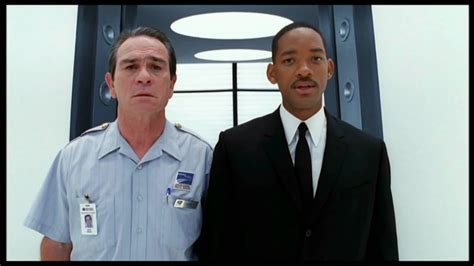 Tommy lee jones, will smith, rip torn, lara flynn boyle, johnny knoxville you are watching: Men in Black II Trailer Español HD - YouTube