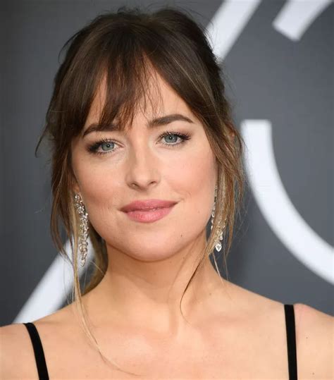 Found The Best Bangs For Every Face Shape According To Experts Oval