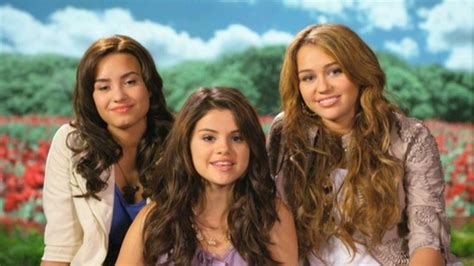 how is the relationship between demi lovato miley cyrus and selena gomez buna time