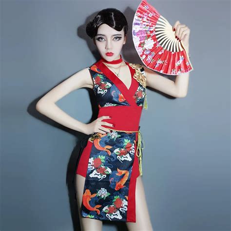 Sexy Red High Necked Cheongsam Chinese Style Bar Girl Singer Ds Costumes In Chinese Folk Dance