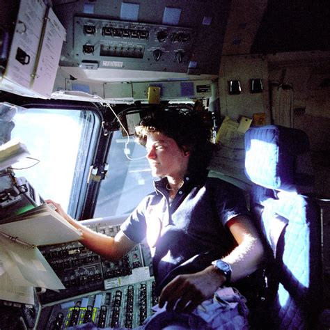 Sally Ride The First American Woman In Space Sally Ride Space