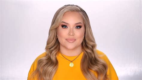 Youtube Star Nikkietutorials Comes Out As Transgender