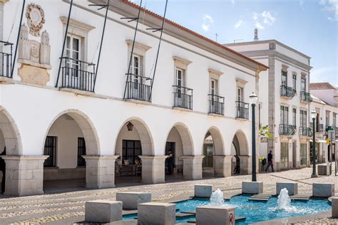 Tavira house would have to be one of my favourite places to stay! Câmara de Tavira distribui 330 mil euros em apoios por ...