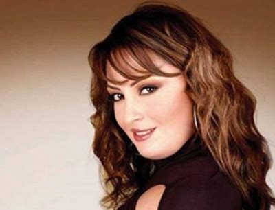 نيرمين الفقي مع منى الشاذلي جزء من حلقة الفنانة نيرمين الفقي في معكم منى الشاذلي الخميس 18 مارس 2021 تتألق في غناء بعض الأغاني وتتحدث. صور نرمين الفقي , اجمل ممثلة مصرية - عزه و ثقه