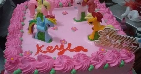 Nah berikut video cara menghias kue ulang tahun untuk anak perempuan yg mudah dan simpel. Kue Ulang Tahun Anak Perempuan Little Pony - Berbagai Kue