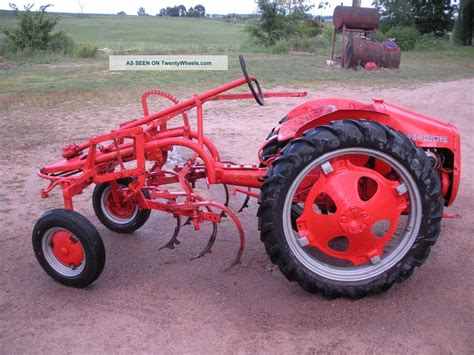 48 Allis Chalmers G Tractor And Cultivator