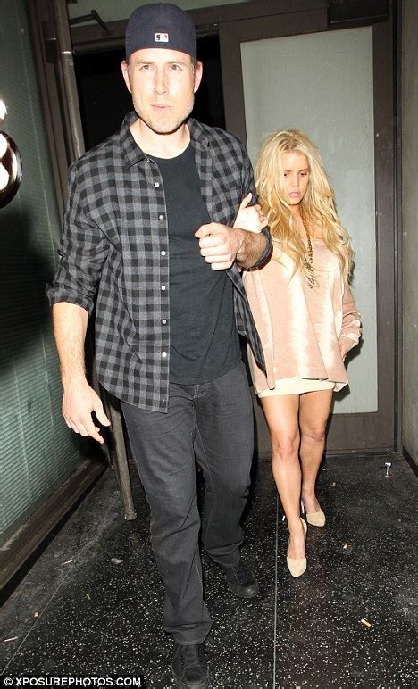 jessica simpson needs hand from fiancé eric johnson after hollywood night out daily mail online