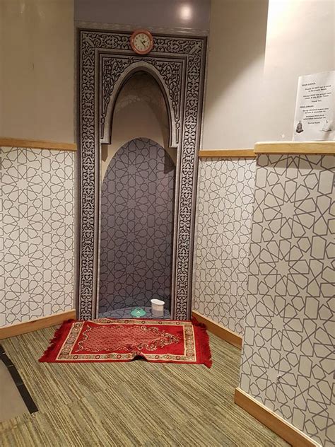 Contoh spanduk plang mushola | banner plang musholla.cdr mereka membuka tempat rest area (tempat istirahat) sekaligus menyediakan makanan dan minuman termasuk tempat sholat/mushola. 8 Inspirasi Desain Ruang Mushola di Rumah Untuk ...