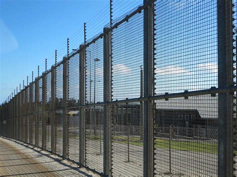 Detention Center Fencing Secure Fencing Surrounds The Dete Flickr