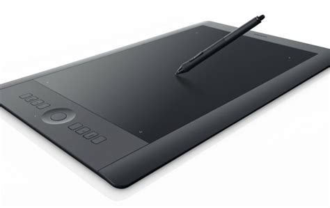 In this video, our solution consulting manager guido möller reviews wacom one and wacom intuos, comparing different use cases and functionalities. Wacom Intuos Pro Pen Tablet