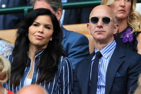 Jeff Bezos And Lauren Sanchez Reportedly Hung Out Months Before Affair