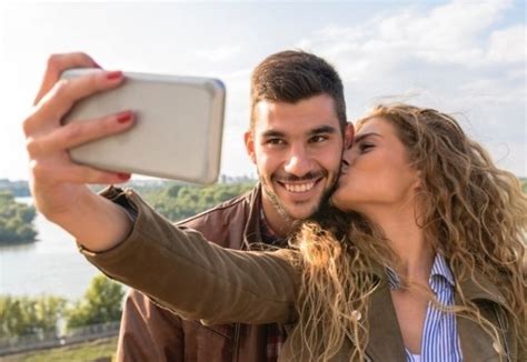 selfie perfeita 10 dicas infalíveis para sair bem na foto