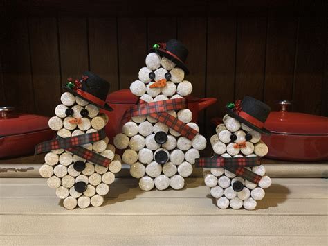 Snowmen Made Out Of Wine Corks ☃️ Wine Cork Diy Crafts Wine Cork