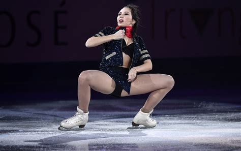 russian ice skating champ reveals reasons for striptease on ice 22 11 2018 sputnik international